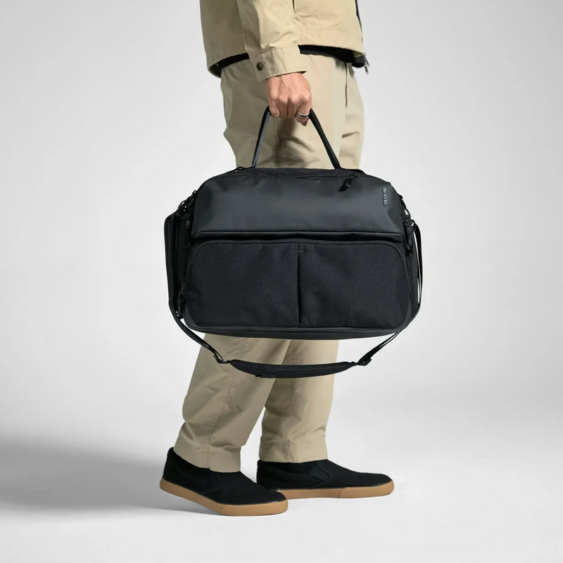 Incase A.R.C Duffel