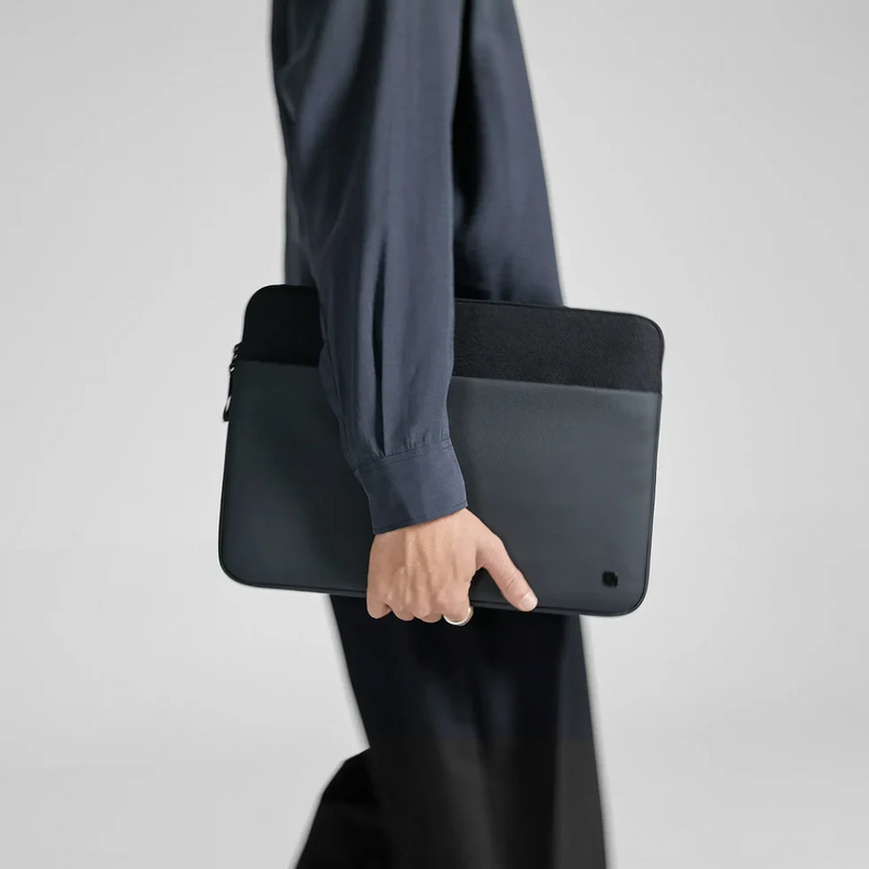 Incase A.R.C Sleeve for 14-Inch Laptop