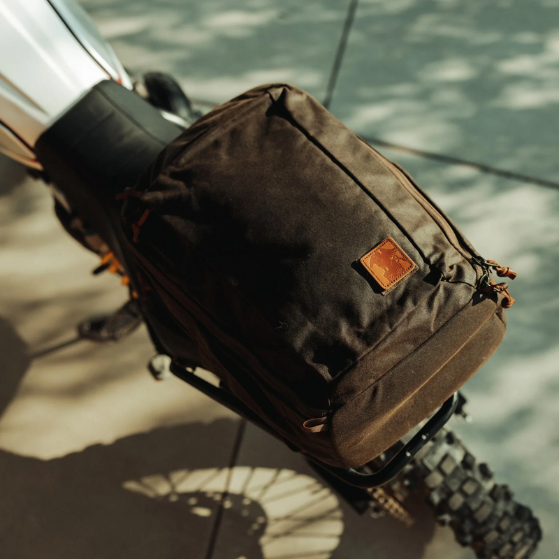 Evergoods Civic Travel Bag 26L - GRIFFIN Edition - Waxed Camo