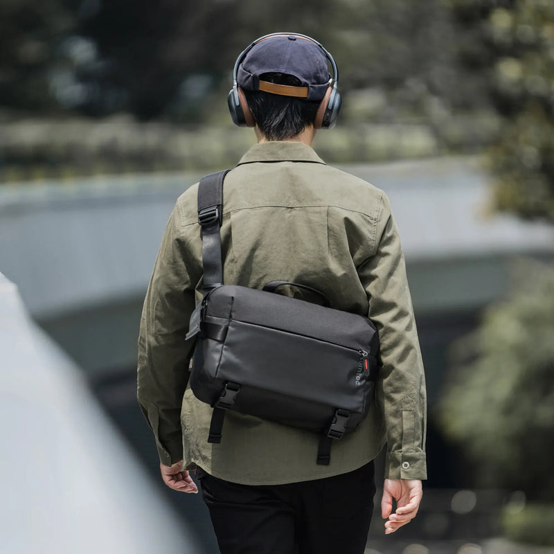 Explorer messenger bag online