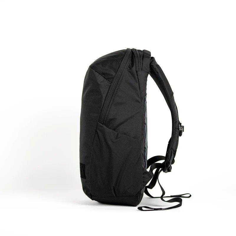 Evergoods Civic Half Zip 26L - Solution Black - Oribags.com