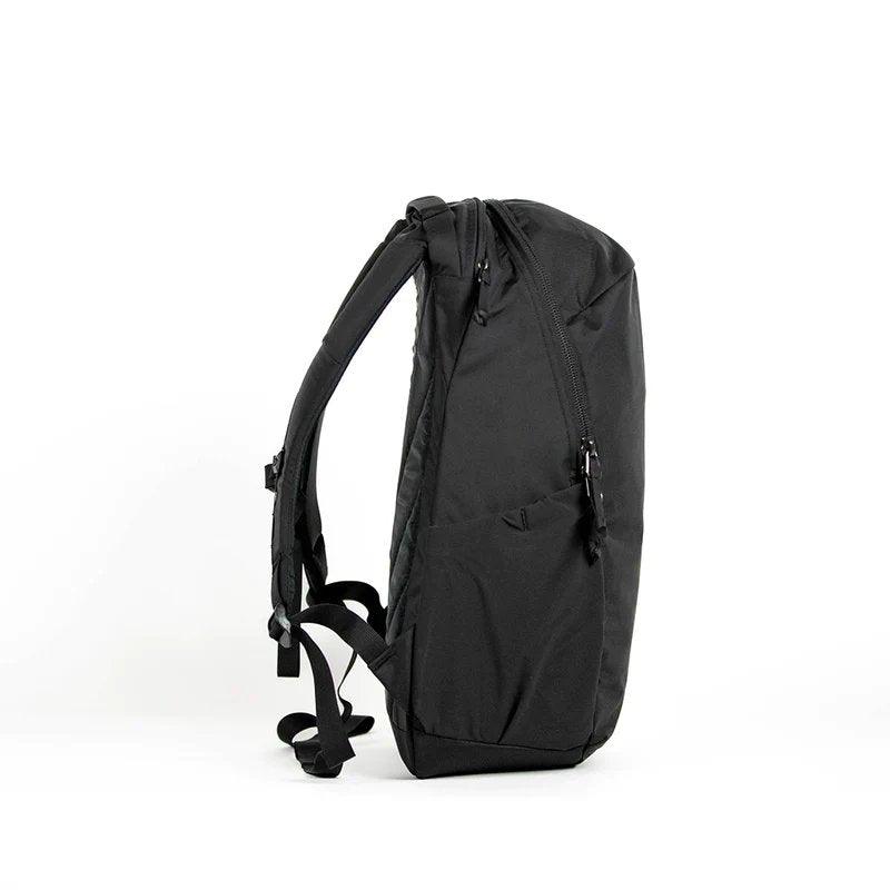 Evergoods Civic Half Zip 26L - Solution Black - Oribags.com