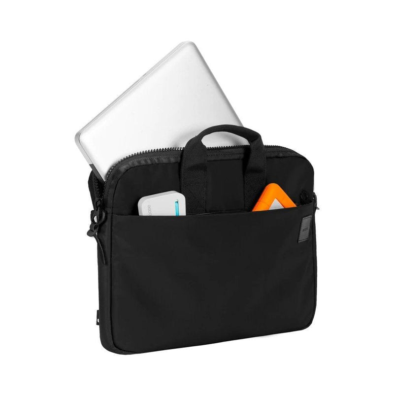 Incase Compass Brief 16" With Flight Nylon - Oribags.com